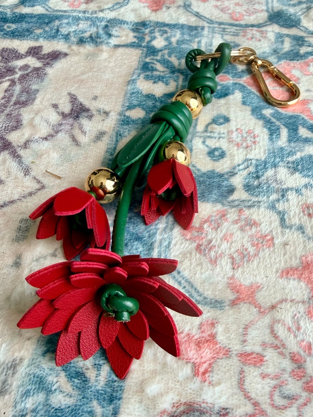Faux Leather Floral Bag Charm/Keychain. Red Flowers w/  Gold Tone Hardware. New! - Picture 4 of 4